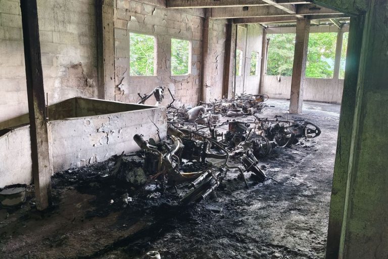 Parkiran Motor Depan Stasiun Bogor Terbakar, 19 Kendaraan Rusak Parah