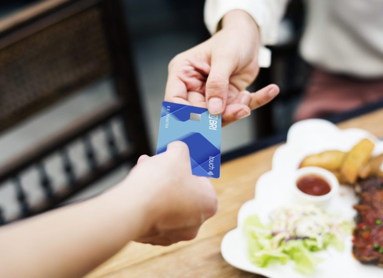 Waspada Modus Kejahatan, Ini Tips Aman Bertransaksi dengan Kartu Kredit BRI