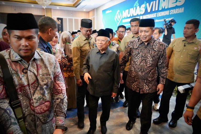 Rossan Roeslani dan Ferry Juliantono Terpilih Menjadi Pimpinan Masyarakat Ekonomi Syariah