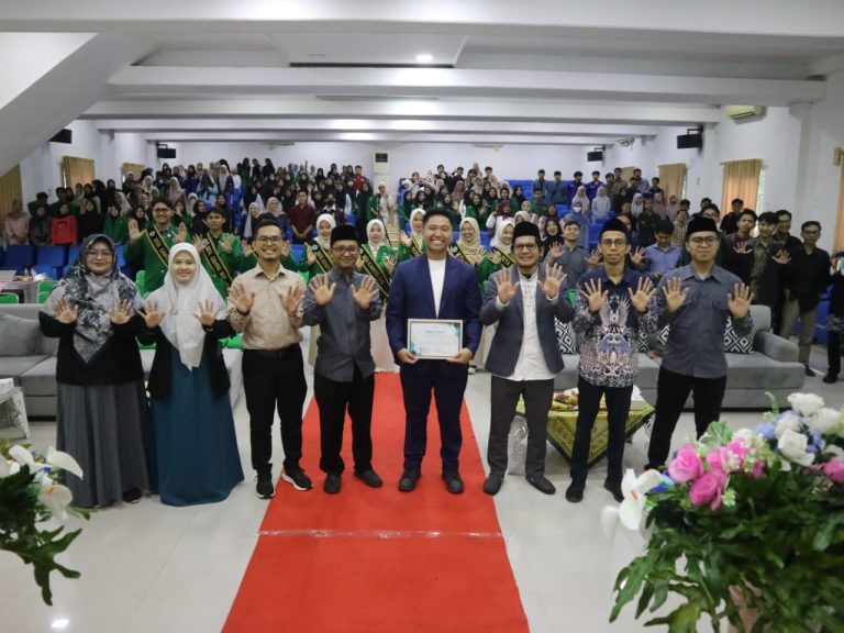 FEBI IUQI Gelar Workshop Bisnis Digital Kreatif dan Berdampak Sosial di Era Media Sosial