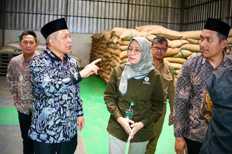 Menkop Resmikan Pelepasan Ekspor Kopi Koperasi Produsen Gunung Luhur Berkah ke Aljazair