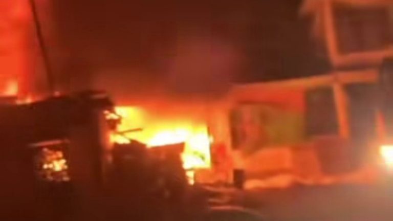 Kebakaran di Leuwinutug Citeureup Hanguskan Rumah Warga, 4 Mobil Damkar Dikerahkan