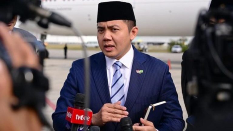 Seskab Teddy: Prabowo dari Inggris Bawa Investasi Rp90 T
