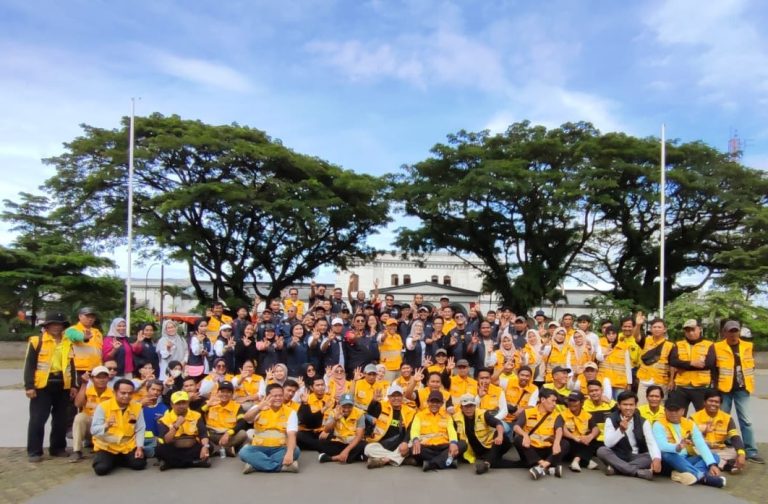 Dukung Target Adipura 2026, PWI Kota Bogor Terjun Langsung dalam Jumat Bebersih Bersama Pemkot Bogor dan BJB