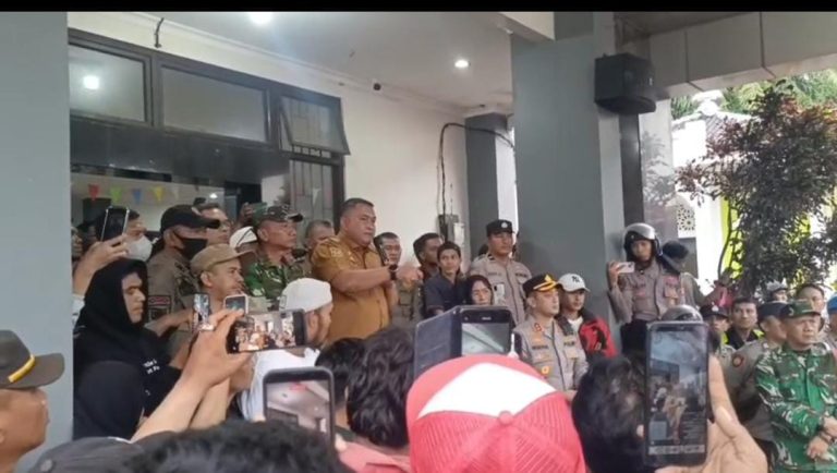 Bupati Bogor dan Forkopimda Temui Warga di Cigudeg, Janji Bakal Tuntaskan Permasalahan Tambang