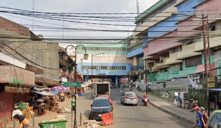 Perumda PPJ: Bagian Atap Gedung dan Plaza Bogor Mulai Dibongkar