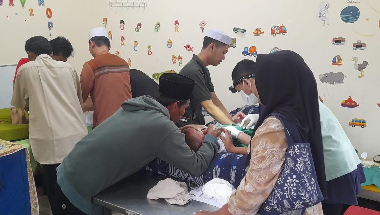 ​RS Islam Bogor Support Kegiatan Bakti Sosial Majelis Taklim Al Munawaroh, Hadirkan Khitanan hingga Cek Kesehatan Gratis