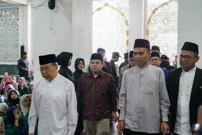 Hadiri Kuliah Umum di UIKA, Ketua DPRD Kota Bogor Ajak Mahasiswa Jadi Generasi Beradab dan Berdampak