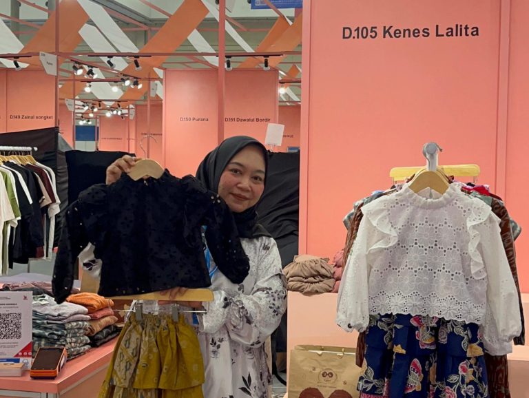 Didukung BRI dan LinkUMKM, Kenes Lalita Berhasil Kembangkan Bisnis Busana Anak Wastra Khas Jepara