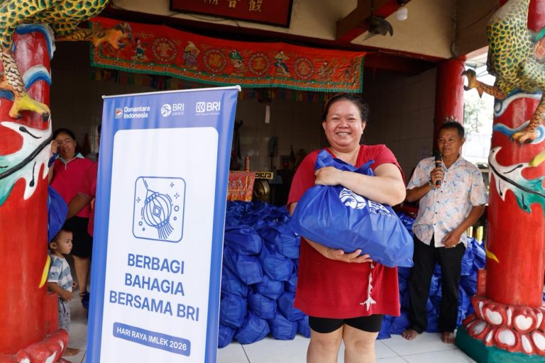 Tebar Kebahagiaan Imlek 2026, BRI Peduli Salurkan Ribuan Paket Sembako untuk Perkuat Ketahanan Pangan Masyarakat