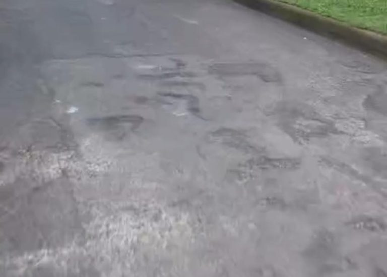 Warga Keluhkan Jalan Rusak di Bogor Nirwana Residence, Pengguna Jalan Minta Segera Diperbaiki