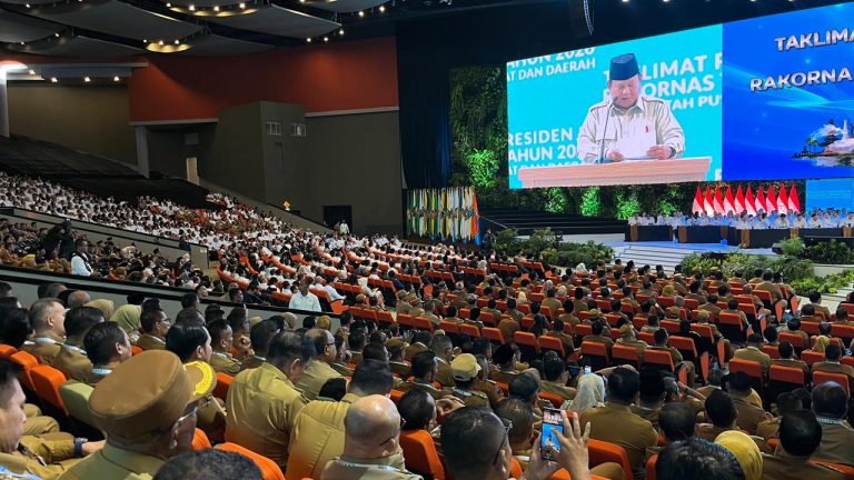 Singgung Soal Spanduk Berseliweran di Hambalang Bogor, Presiden Prabowo: Kenapa Harus Besar Sih