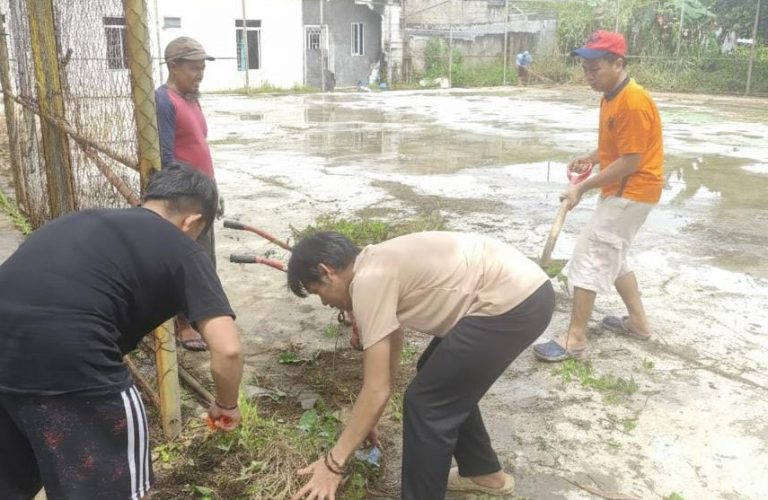 Sambut Bulan Suci Ramadan, RT Gen Z Taman Tirta Cimanggu Gelar Kerja Bakti