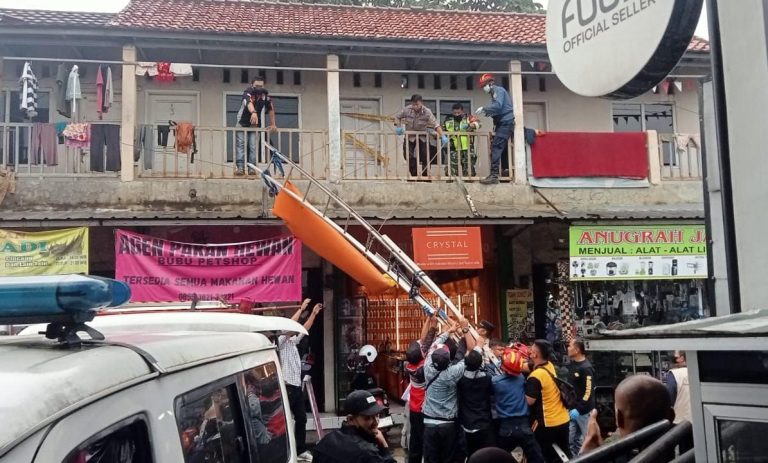 Mayat Pria Ditemukan oleh Warga Cilebut Timur Bogor, Polisi Olah TKP