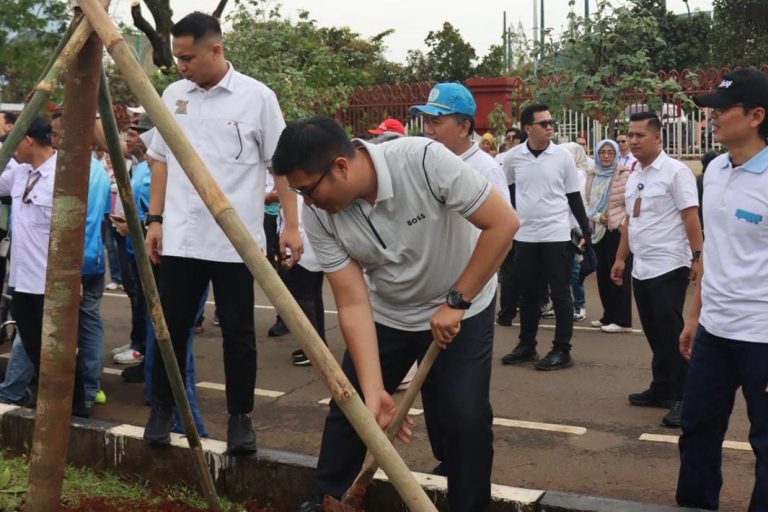 Ketua DPRD Kabupaten Bogor Dukung Penanaman 1000 Pohon di Stadion Gelora Pakansari