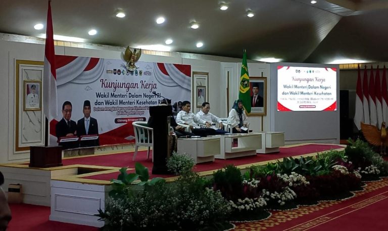 Wamendagri Bersama Wamenkes RI Kunjungan ke Kabupaten Bogor, Sosialisasi Penanganan Penyakit Tuberkulosis (TBC) kepada Masyarakat