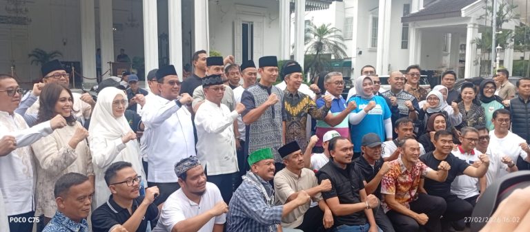 Kunker di Kota Bogor, Menko AHY Bagikan Bantuan DKM hingga Ngabuburit