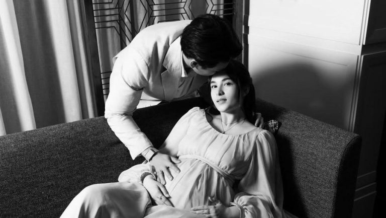 Chelsea Islan Umumkan Kehamilan Anak Pertama, Bagikan Momen Spesial Bersama Suami