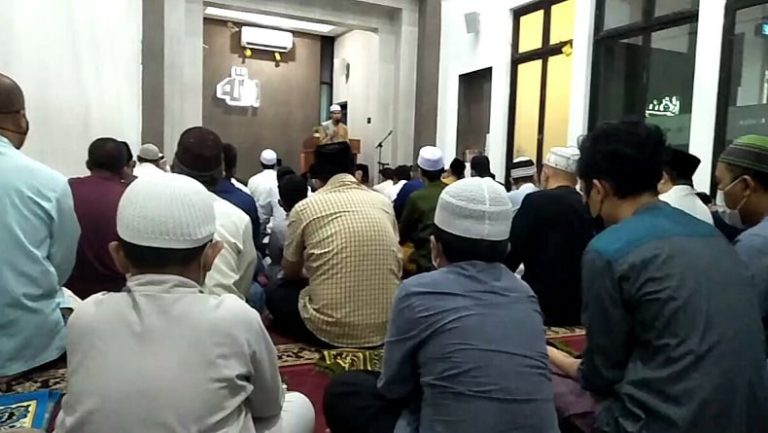 Pondok Pesantren Ini Pertahankan Tradisi Tarawih 30 Juz Selama 8 Jam