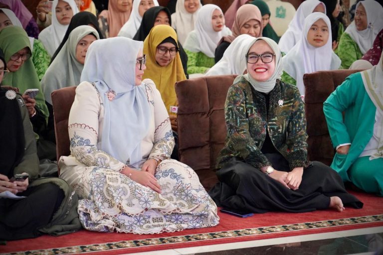 Wamenkop Ajak Fatayat NU Perkuat Ekonomi Keluarga Melalui Koperasi Desa Merah Putih