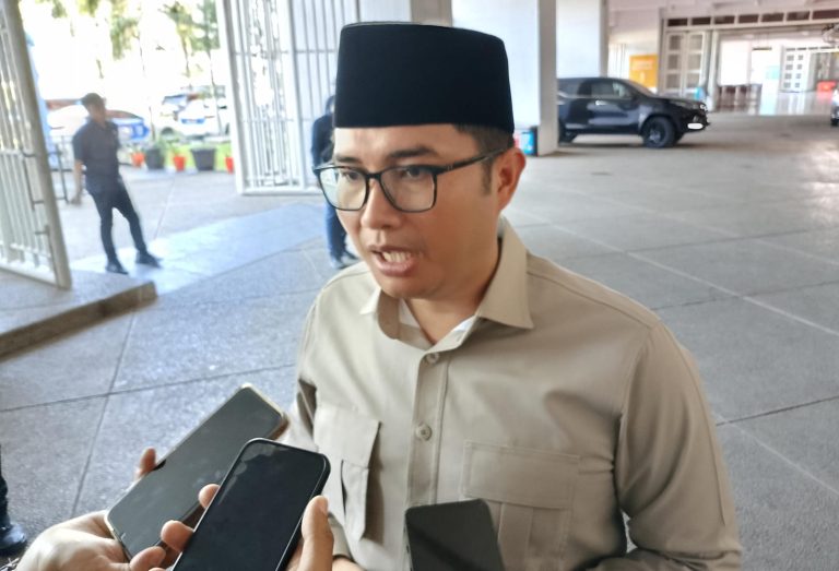 Ketua DPRD Sastra Winara Ajak Masyarakat Shalat Idul Fitri 1447 H di Stadion Gelora Pakansari