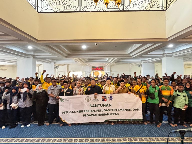 BAZNAS Kota Bogor dan Pemkot Bogor Berbagi Kebahagiaan Ramadhan bersama 400 Pekerja Layanan Publik