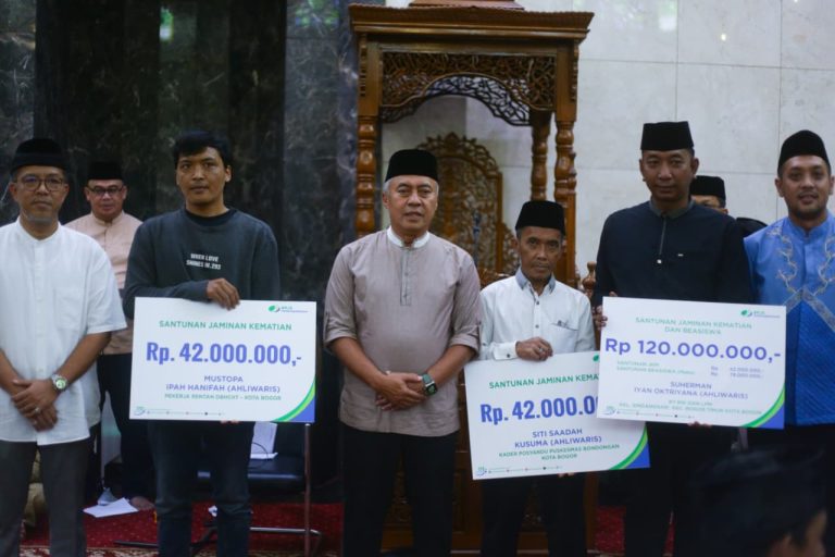 Pemkot Bogor Gelar Nuzulul Quran di Masjid Baitur Ridwan, Denny Mulyadi Ajak Warga Jadikan Al Quran Pedoman Hidup 
