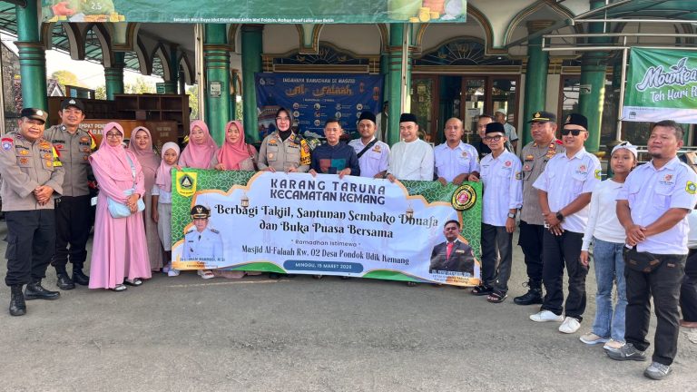 Ramadhan Istimewa, Katar Kecamatan Kemang Berbagi Takjil dan Santunan