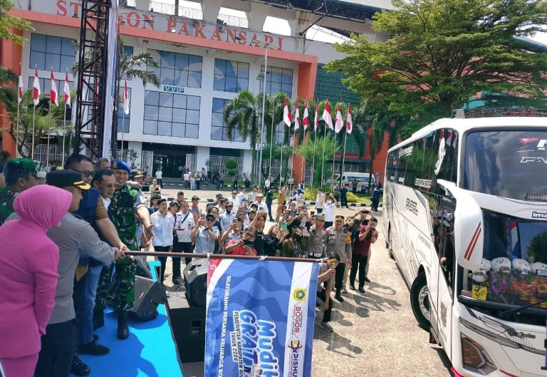 Terbanyak se-Indonesia, Bupati Bogor Bersama Forkopimda Lepas 77 Bus Mudik Gratis di Kabupaten Bogor