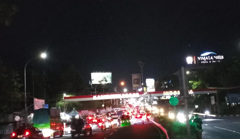 50 Ribu Pemudik Padati Kawasan Puncak Bogor Jelang Lebaran Idul Fitri