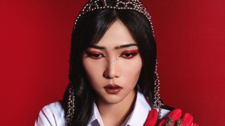 Video ‘ABADHI’ Isyana Sarasvati Viral, Simbol Mata Satu Picu Tuduhan Sekte Satanik