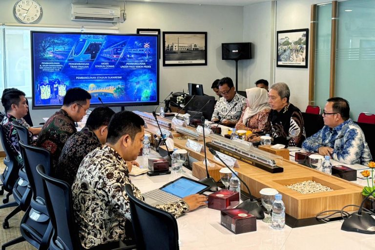 Dedie Rachim Bahas Pengembangan Perkeretaapian dengan Dirjen Perkeretaapian
