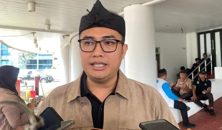 Ketua DPRD Kabupaten Bogor Sastra Winara Dukung Bus Listrik Rute Bojong Gede-Sentul