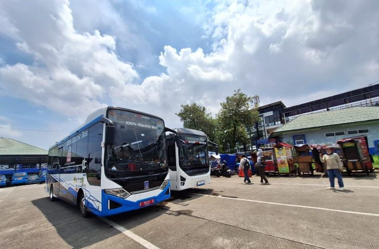 Traffic Stasiun KRL Bojonggede Capai 50 Ribu per Hari, Rudy Susmanto Sebut Bus Listrik Jadi Solusi