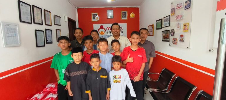 BRI BO Gatot Subroto Salurkan Jumat Berkah ke Panti Asuhan Yatim dan Dhuafa Mizan Amanah