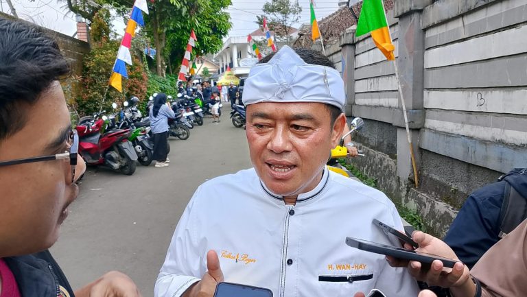 Wakil Ketua DPRD Kabupaten Bogor Wanhai Apresiasi Gelaran Mahkota Binokasih dan Pentas Seni Budaya di Cisarua