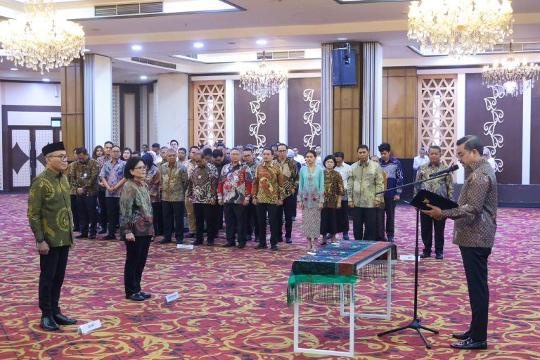 Menteri UMKM Lantik Sekretaris Kementerian dan Deputi Kewirausahaan