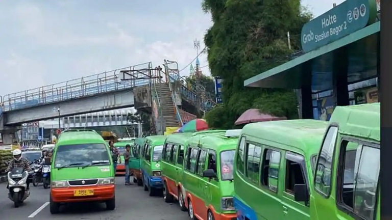 Dedie Rachim Dorong Moratorium Angkot dari Kabupaten Bogor, Soroti Jumlah Armada Sudah Tembus 7.000 Unit