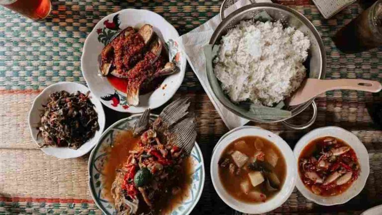 Berburu Wisata Kuliner Malam di Bogor, Ini Daftar Tempat Makan Favorit yang Wajib Dicoba
