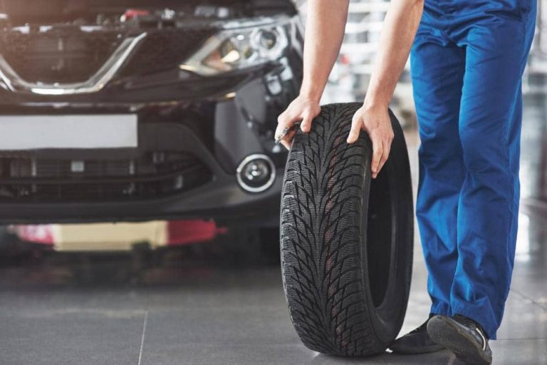 Jangan Abaikan! Ini 6 Tanda Ban Mobil Sudah Harus Diganti Sebelum Terjadi Kecelakaan di Jalan Raya