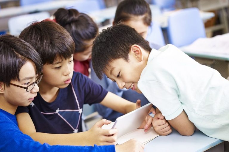 Fenomena Anak Putus Sekolah di Jawa Barat, Gadget Jadi Penyebabnya