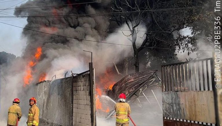 Gudang Penampungan Oli Bekas di Gunung Putri Bogor Hangus Terbakar, Ini Kronologinya