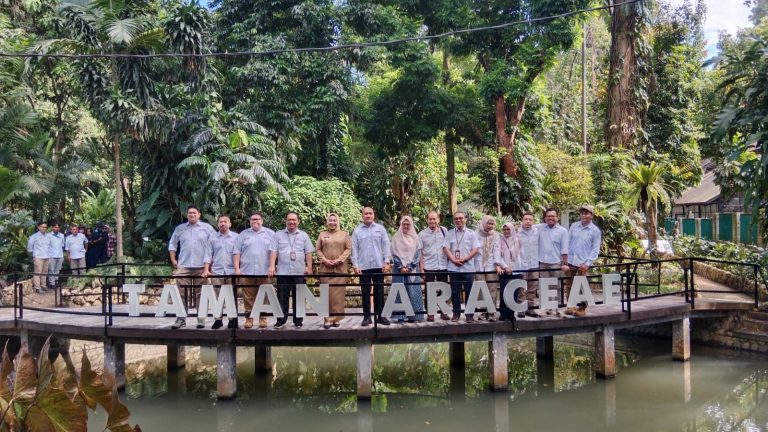 Peringati Hari Ulang Tahun ke 209, KRB Resmikan Taman Araceae