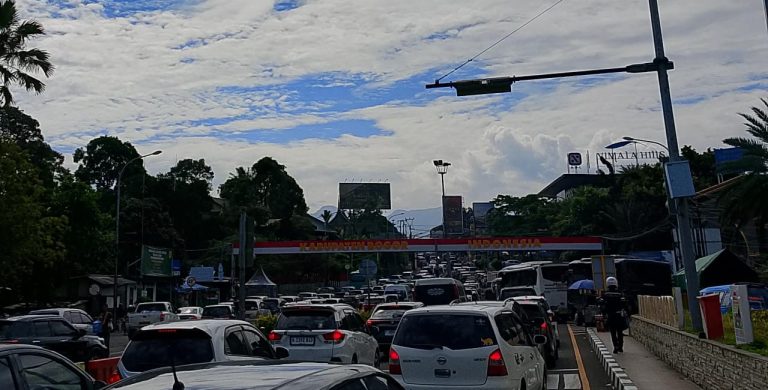 Atasi Kemacetan di Jalur Puncak Bogor, Polisi Terjunkan 98 Personel 