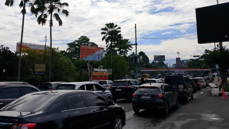 Hari Terakhir Libur Long Weekend, Kawasan Puncak Bogor Alami Kemacetan Panjang