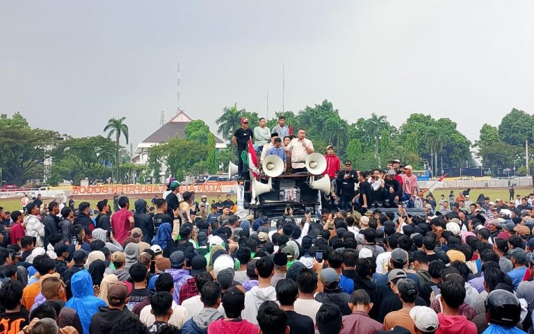 Terima Aspirasi Massa Aksi, Bupati Bogor Minta Aktivitas Tambang di Bogor Barat Dibuka