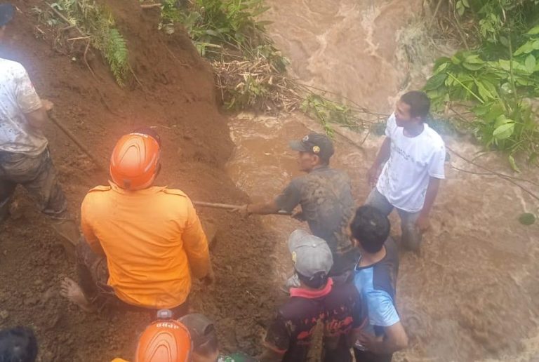 Lansia di Dramaga Hilang Tertimbun Longsor saat Cari Bambu, BPBD Lakukan Pencarian