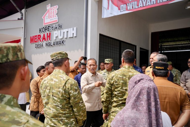 Menkop Bersama Wakil Panglima TNI dan Dirut Agrinas Pangan Perkuat Kesiapan Operasional KDKMP
