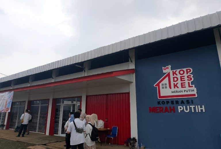 KDKMP Kelurahan Pakansari Diresmikan, Dilengkapi Motor hingga Mobil Pengangkut Logistik