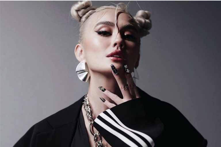 Disebut Tak Lagi Terkenal oleh Netizen, Agnez Mo Langsung Semprot Hater dengan Sindiran Pedas